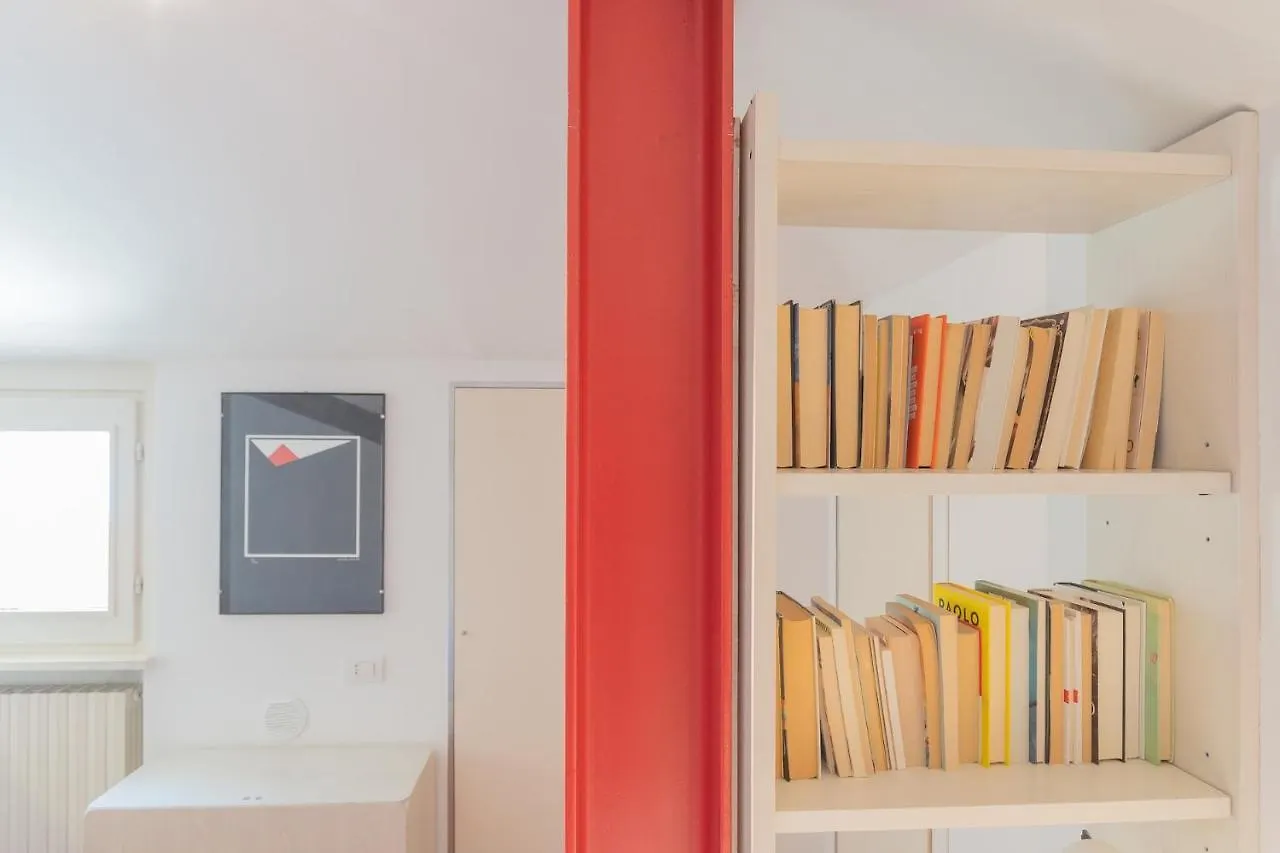 Apartment La Mansarda By Rent All Como