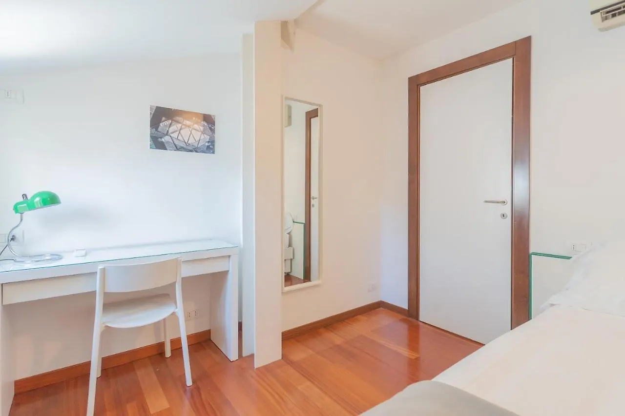La Mansarda By Rent All Como Italy