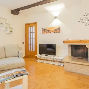 Volta By Rent Apartment